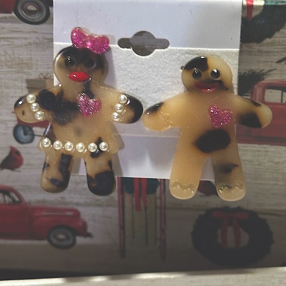 Gingerbread Couple Earrings - Picture 2 of 2